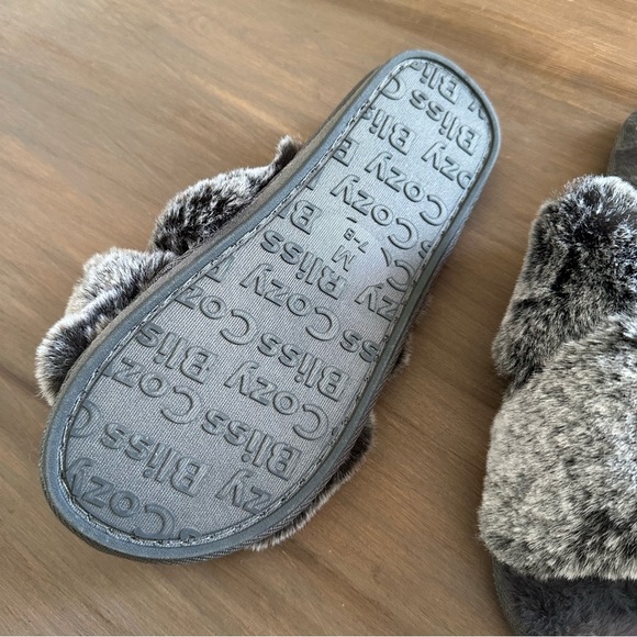 Cozy Bliss Slippers - Picture 4 of 6